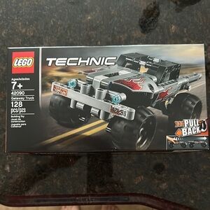 LEGO Technic Gateway Truck - Black and Gray